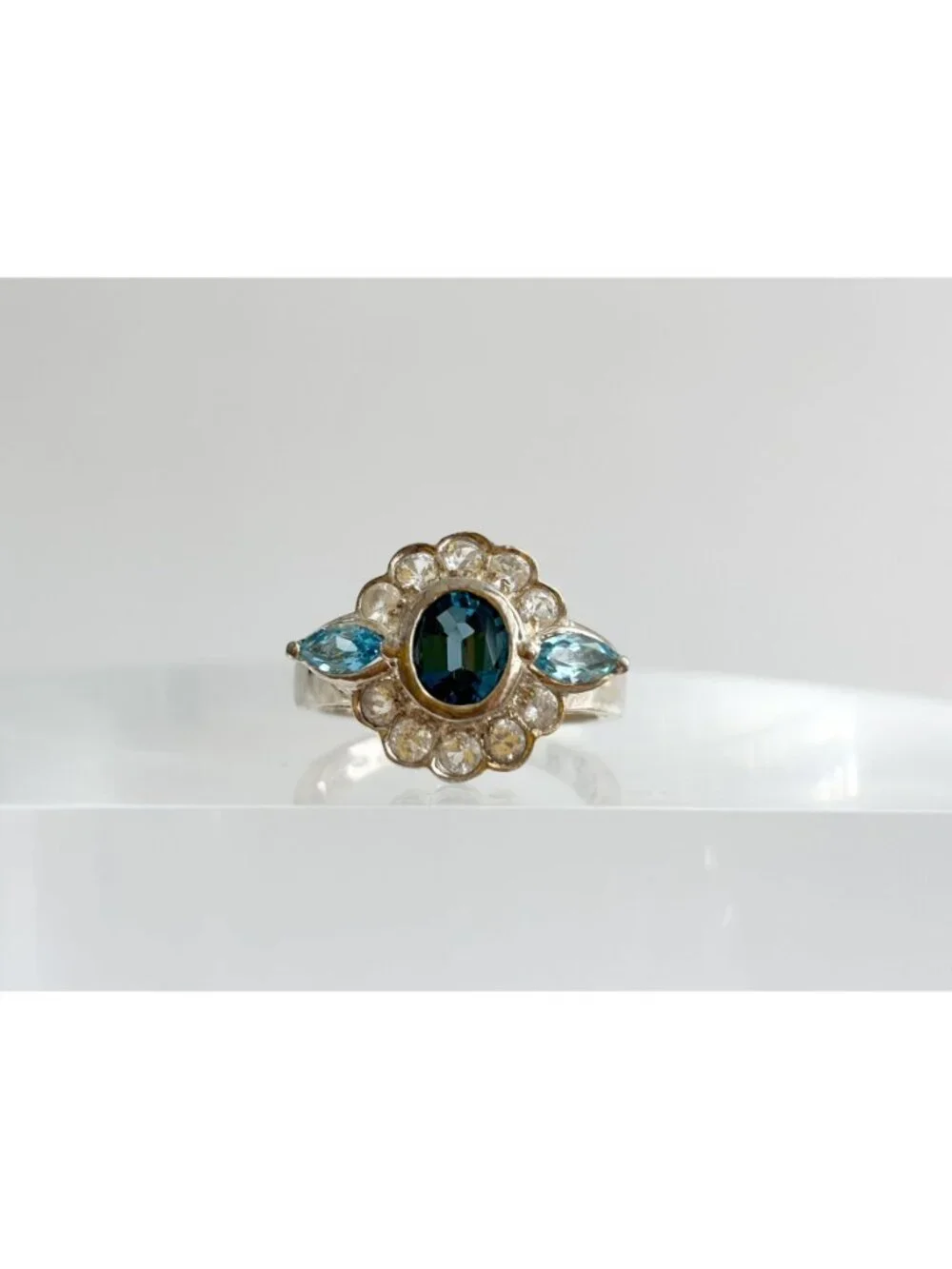 Clear & Blue Topaz Scalloped Gemstone Sterling Silver 925 Vintage Ring - sz 9
